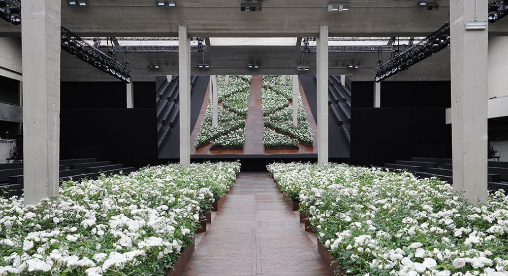 Watch the epic Dior Homme SS16 show set being built in Paris, time
