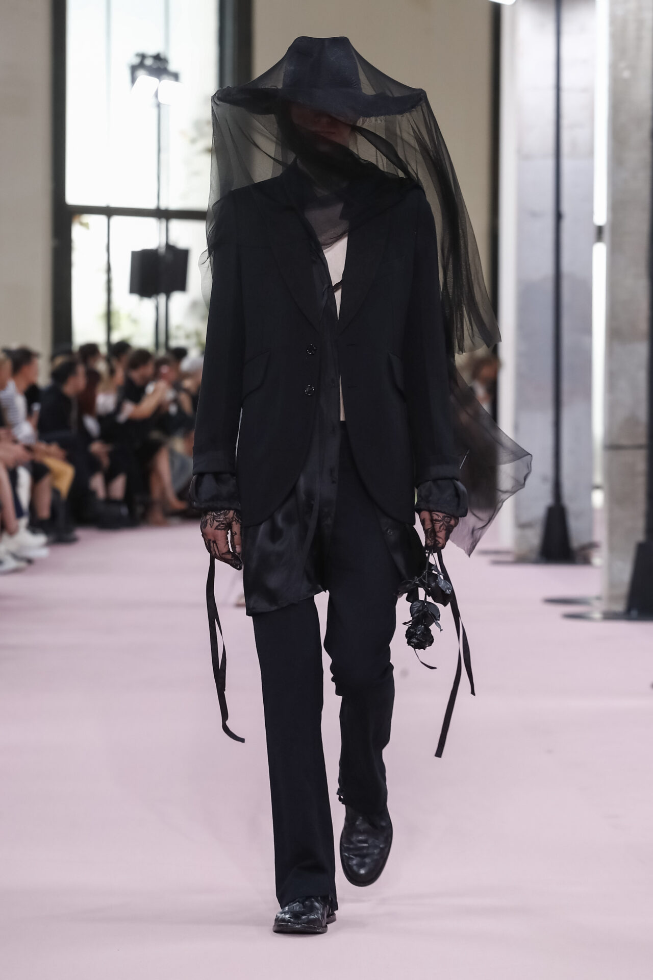Ann Demeulemeester SS19 – HERO
