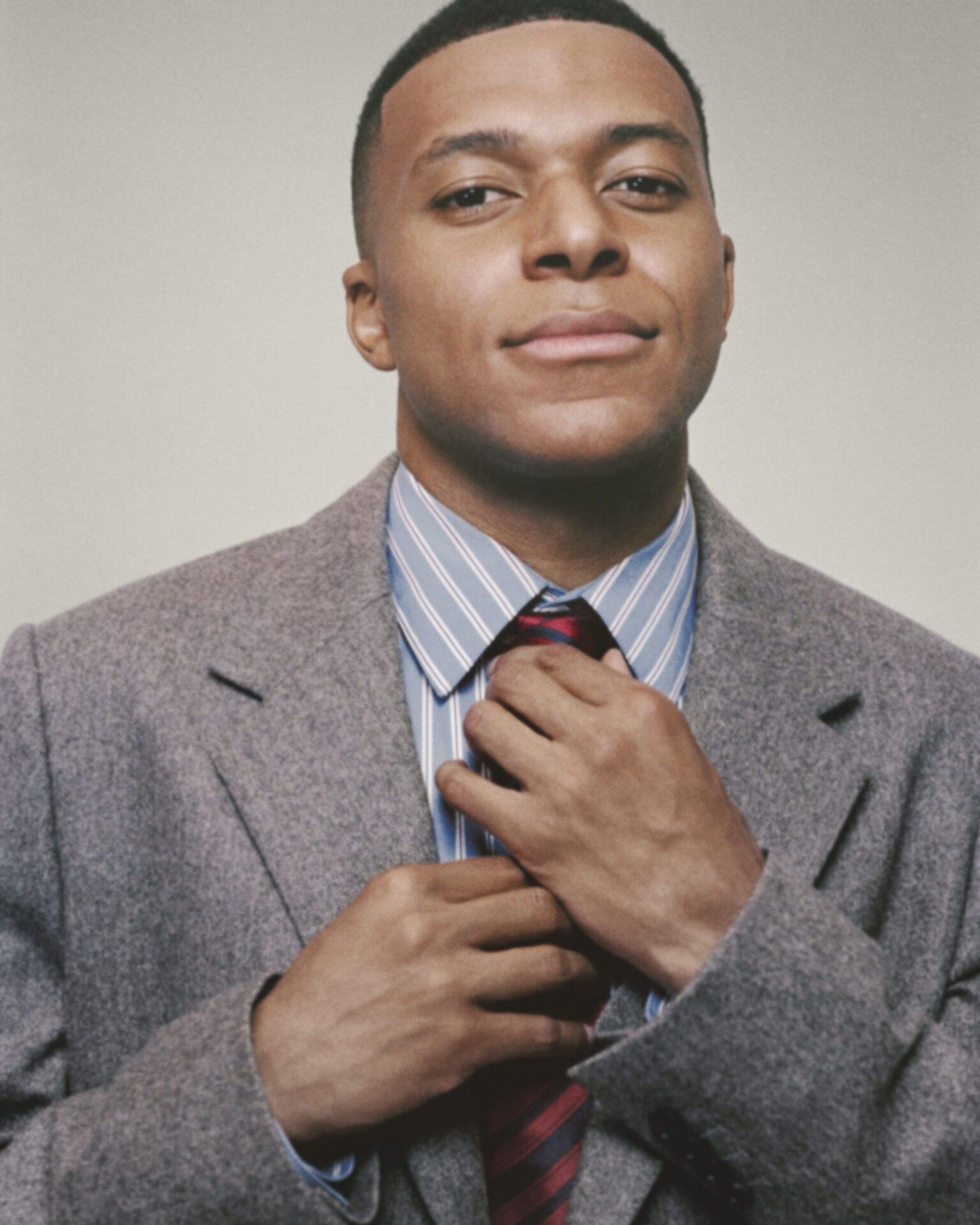 Kylian Mbappé gives us our first glimpse of Jonathan Anderson's Dior – HERO