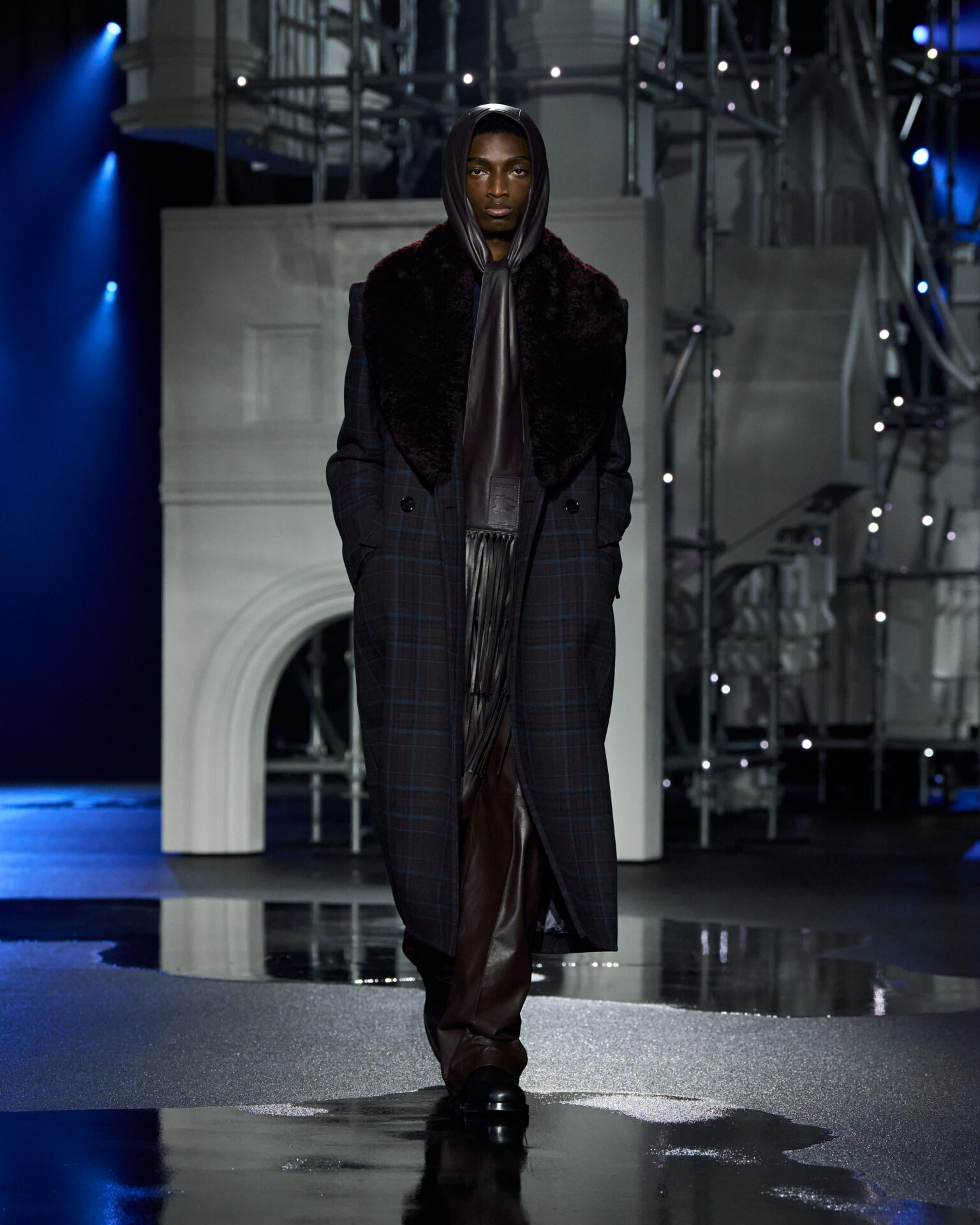 Alexander McQueen Signature Skull Silk Scarf £165 – HERO